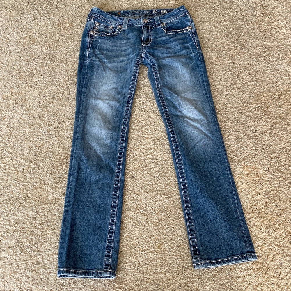 Size 29 Miss Me jeans.